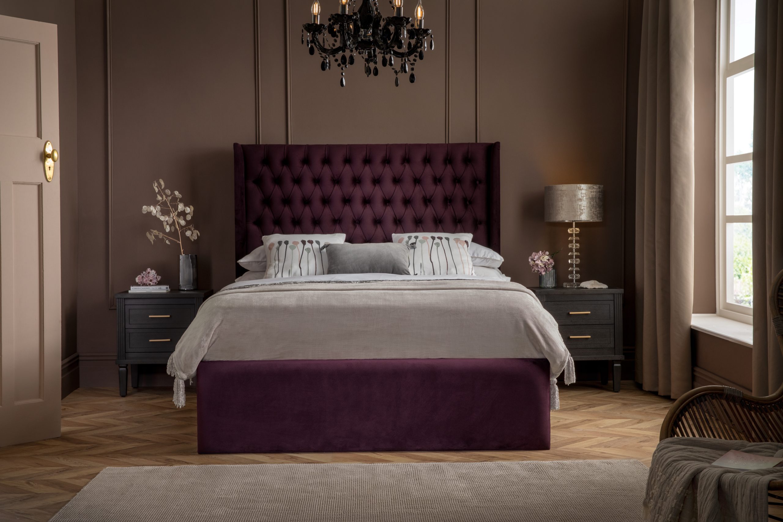 Luxury Upholstered Roosevelt Bed