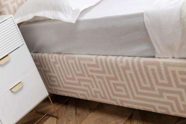 Maze Teddy Ivory Cavalier Bed