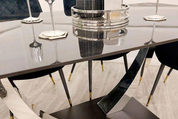 Venus Dining Table with 4 Black Luna Chairs