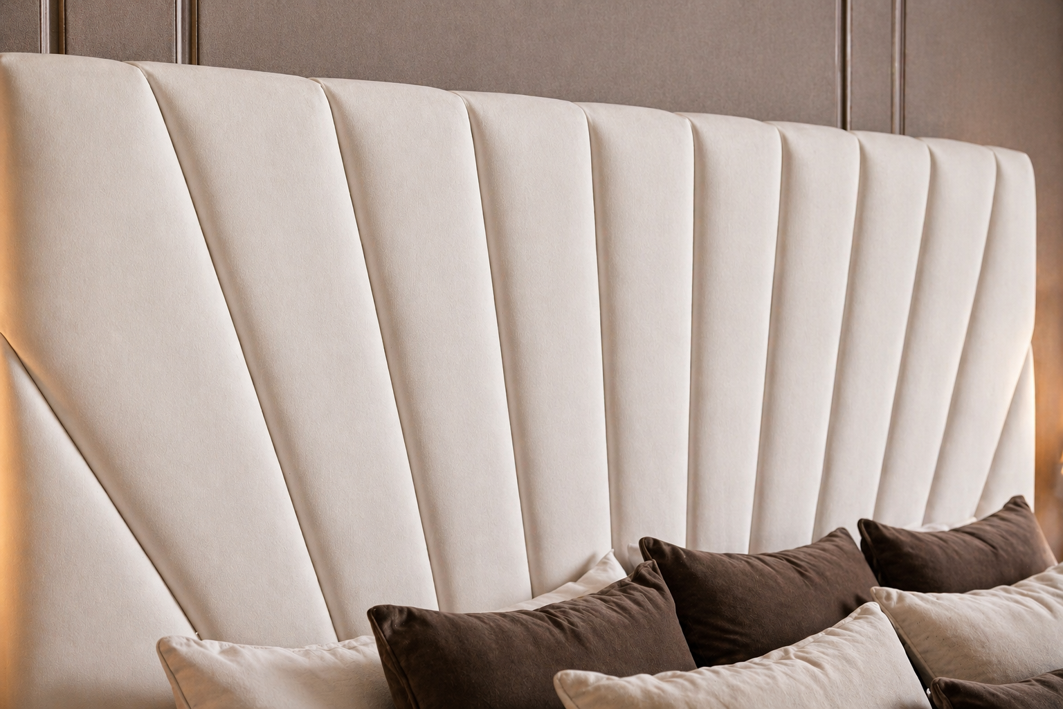Varenzo Tv Bed - Image 4