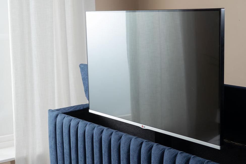 Designer Dreamor TV Bed - Image 5